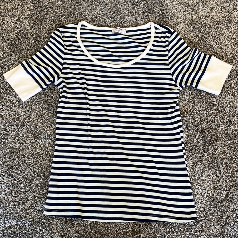 dark and light blue striped frame shirt size L